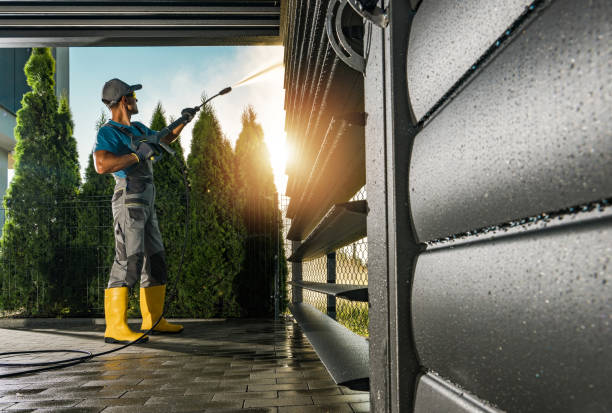 Best Animal Enclosure Cleaning  in Coconut Creek, FL